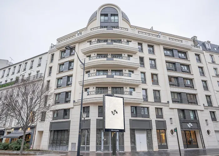 Yuna Porte-Maillot - Aparthotel