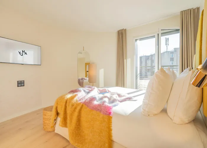 Yuna Porte-Maillot - Aparthotel