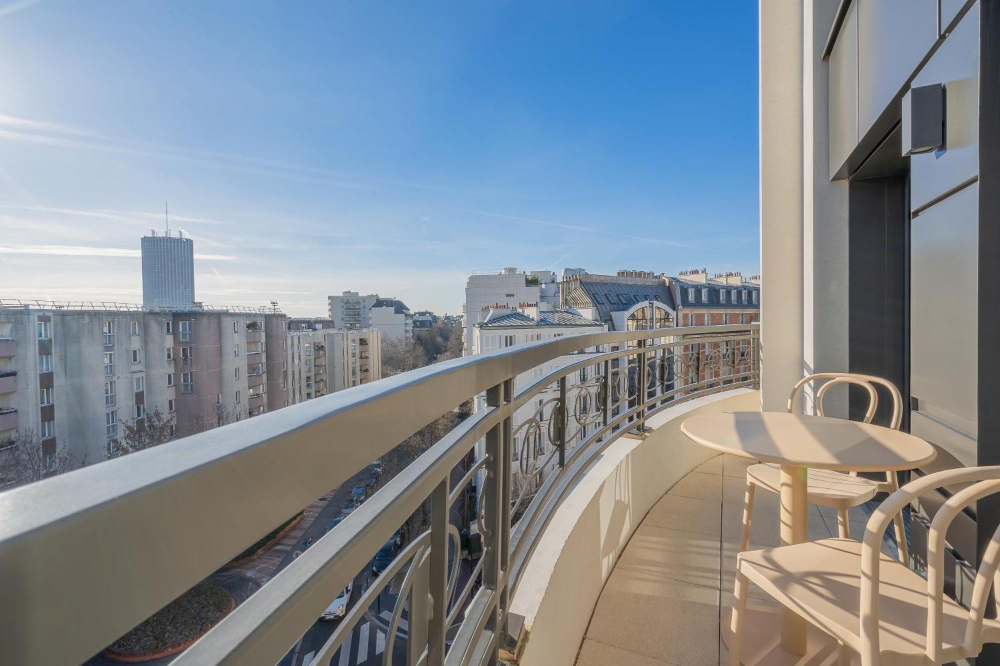 Aparthotel Yuna Porte-maillot - Levallois-Perret