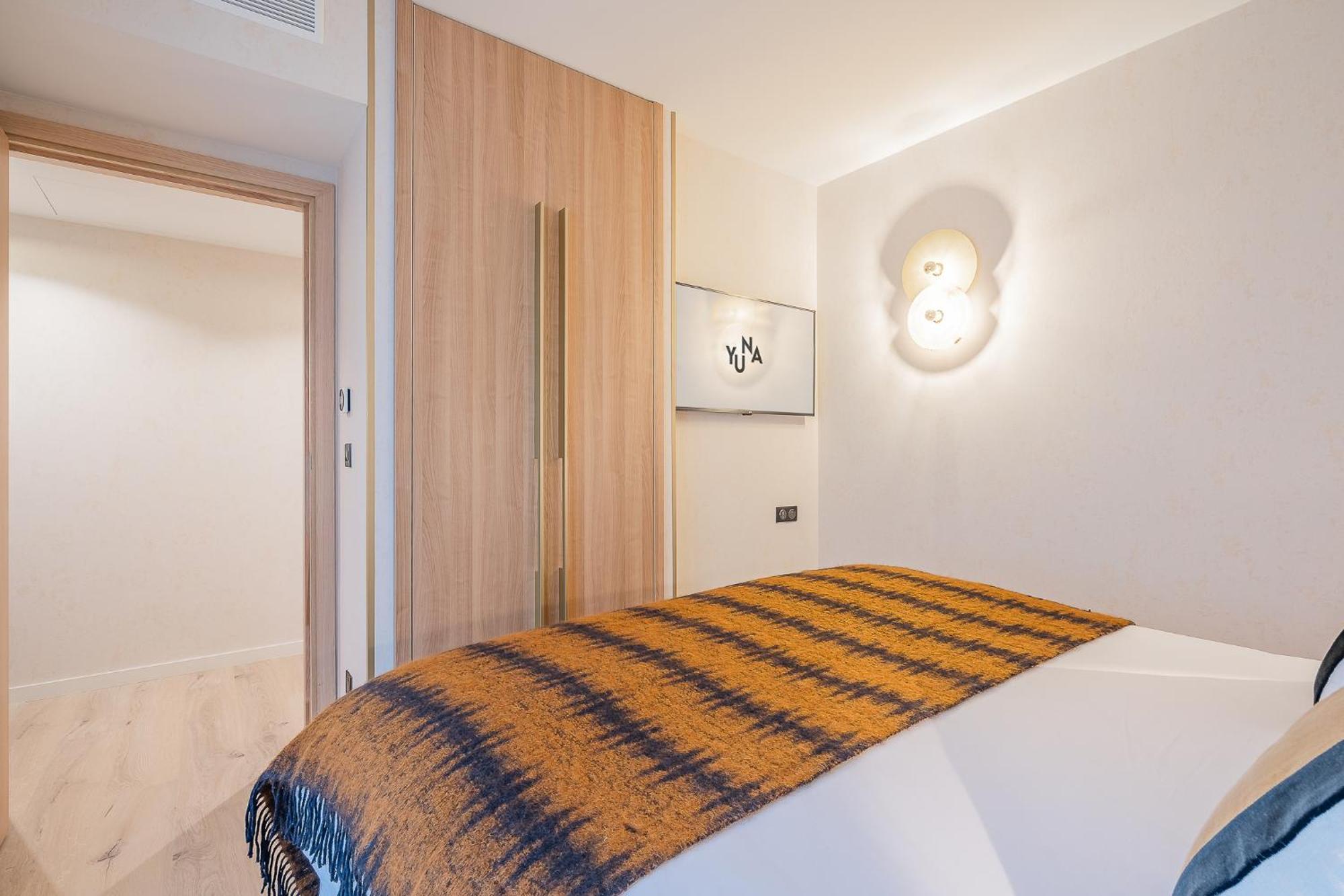 Aparthotel Yuna Porte-maillot - Levallois-Perret